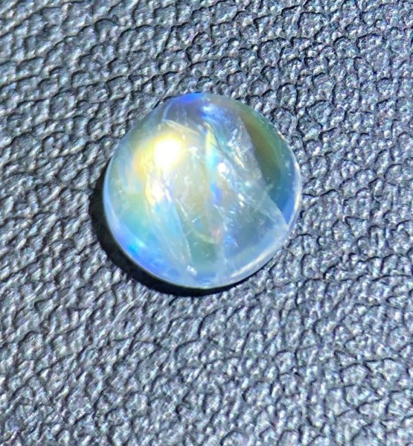 Rainbow Moonstone - 1.09 Cts